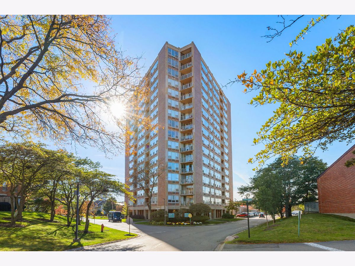 Condos & Townhomes Sold Triumvera Glenview Illinois, 3925 Triumvera