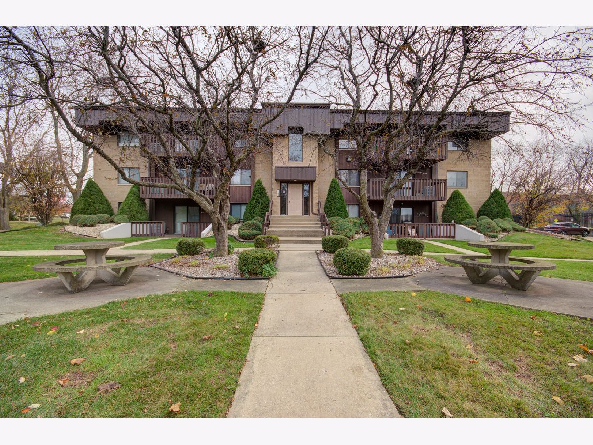 Condominiums Sold Inwood Terrace Joliet Illinois, 109 Caterpillar