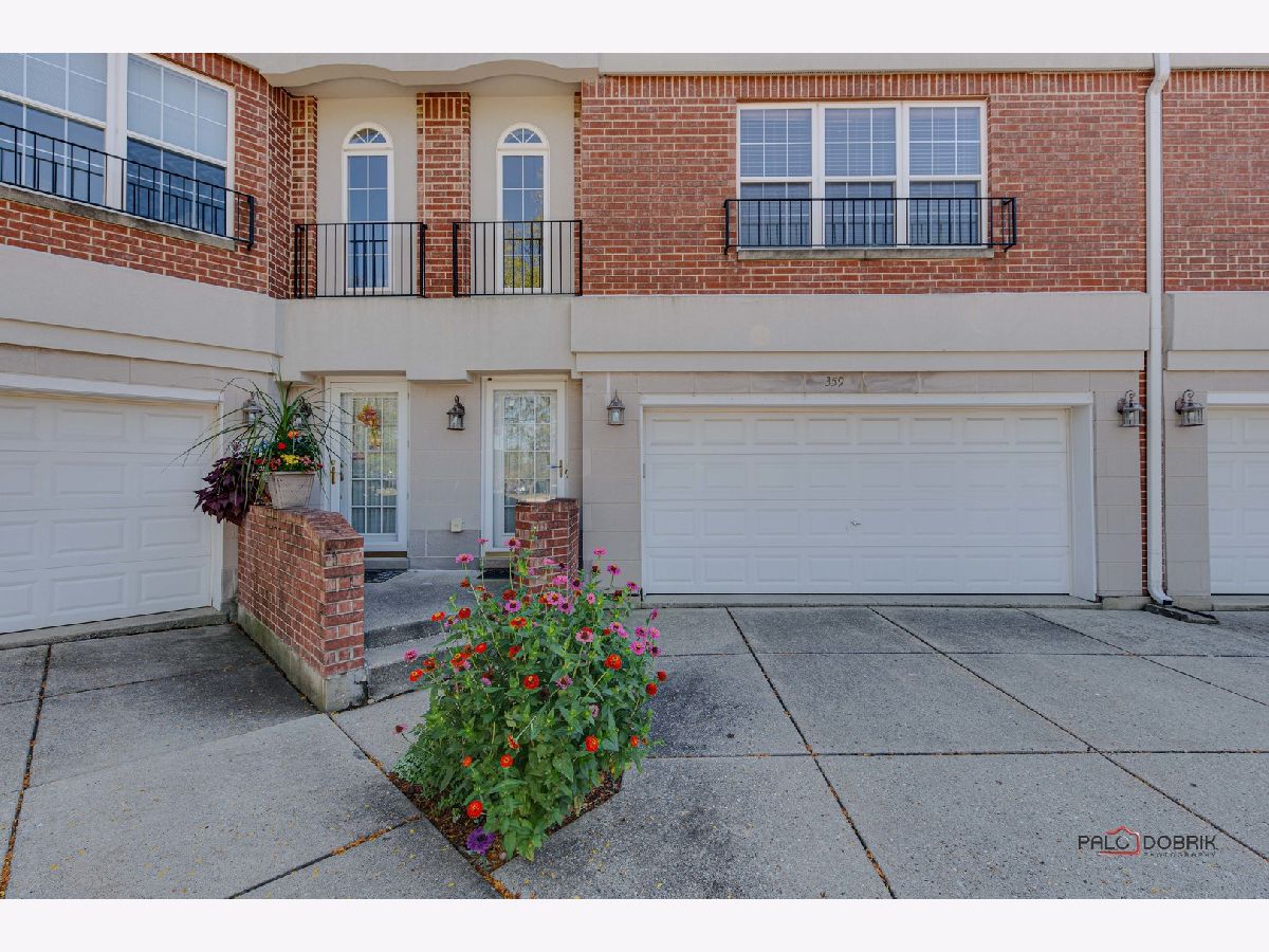 Townhomes & Condos Rented Town Place Buffalo Grove Illinois, 359 Town Place