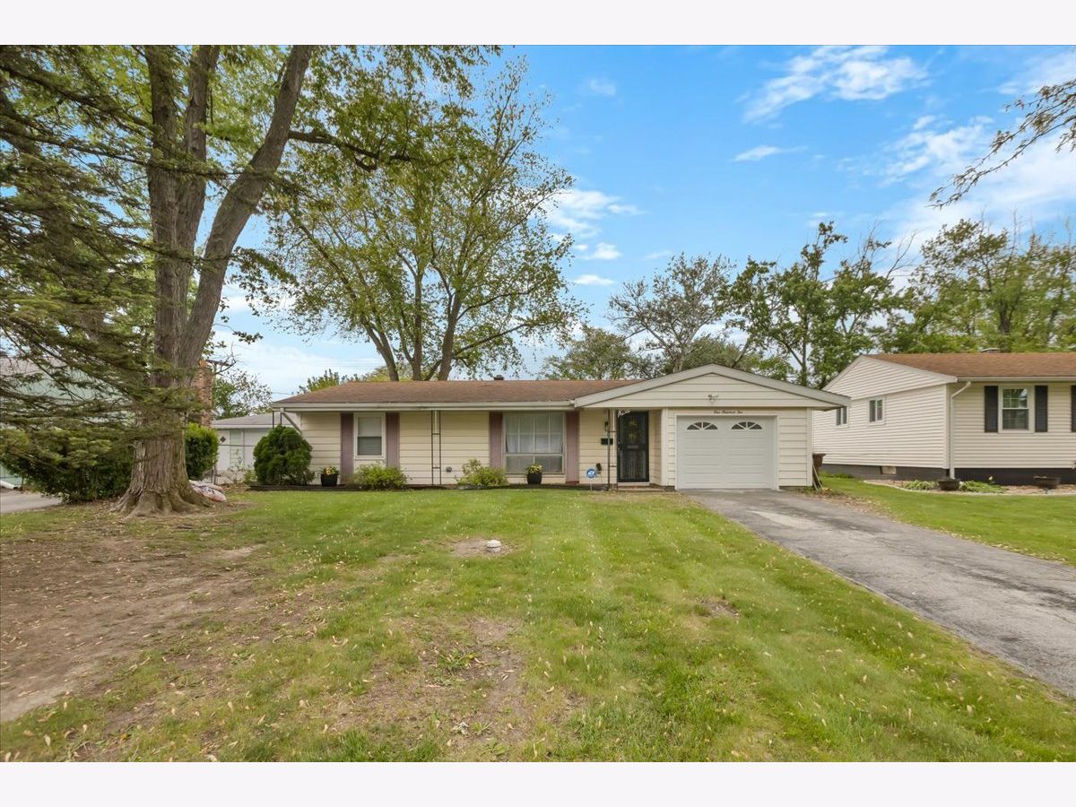  Sold Glenwood Illinois, 110 Willow