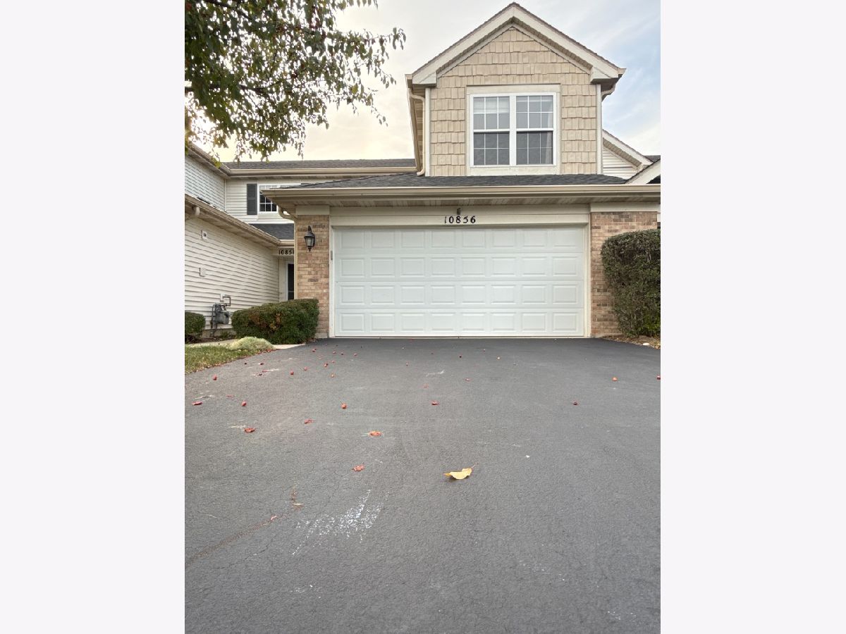 Homes & Townhomes Rented Wing Pointe Huntley Illinois, 10856 Cape Cod