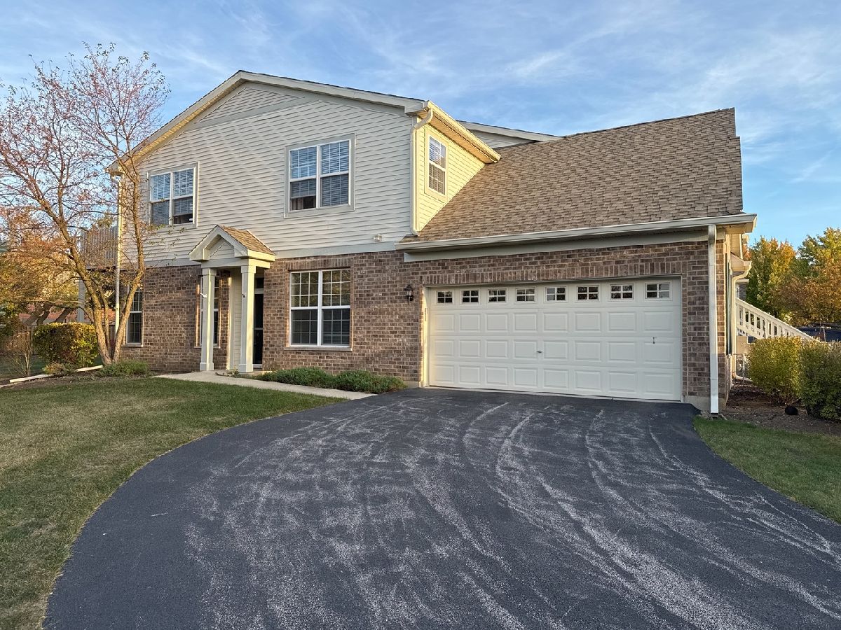 Townhomes & Condos Rented Canterbury Place Algonquin Illinois, 1611 Millbrook