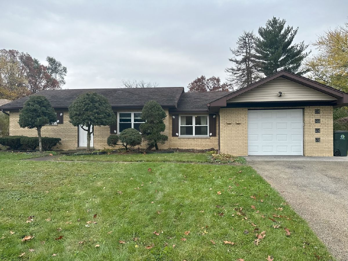  Rented Burr Ridge Illinois, 16W311 94th