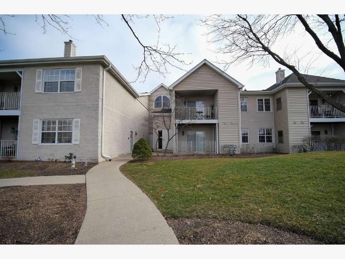 Condominiums Rented Legends Carol Stream Illinois, 788 Gary