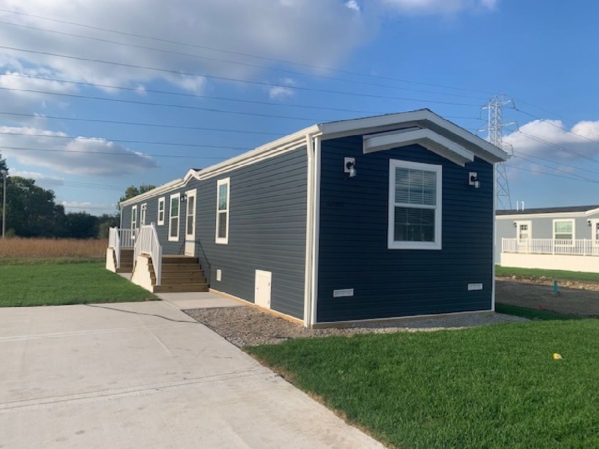 Rented Channahon Illinois, 22332 Cedar