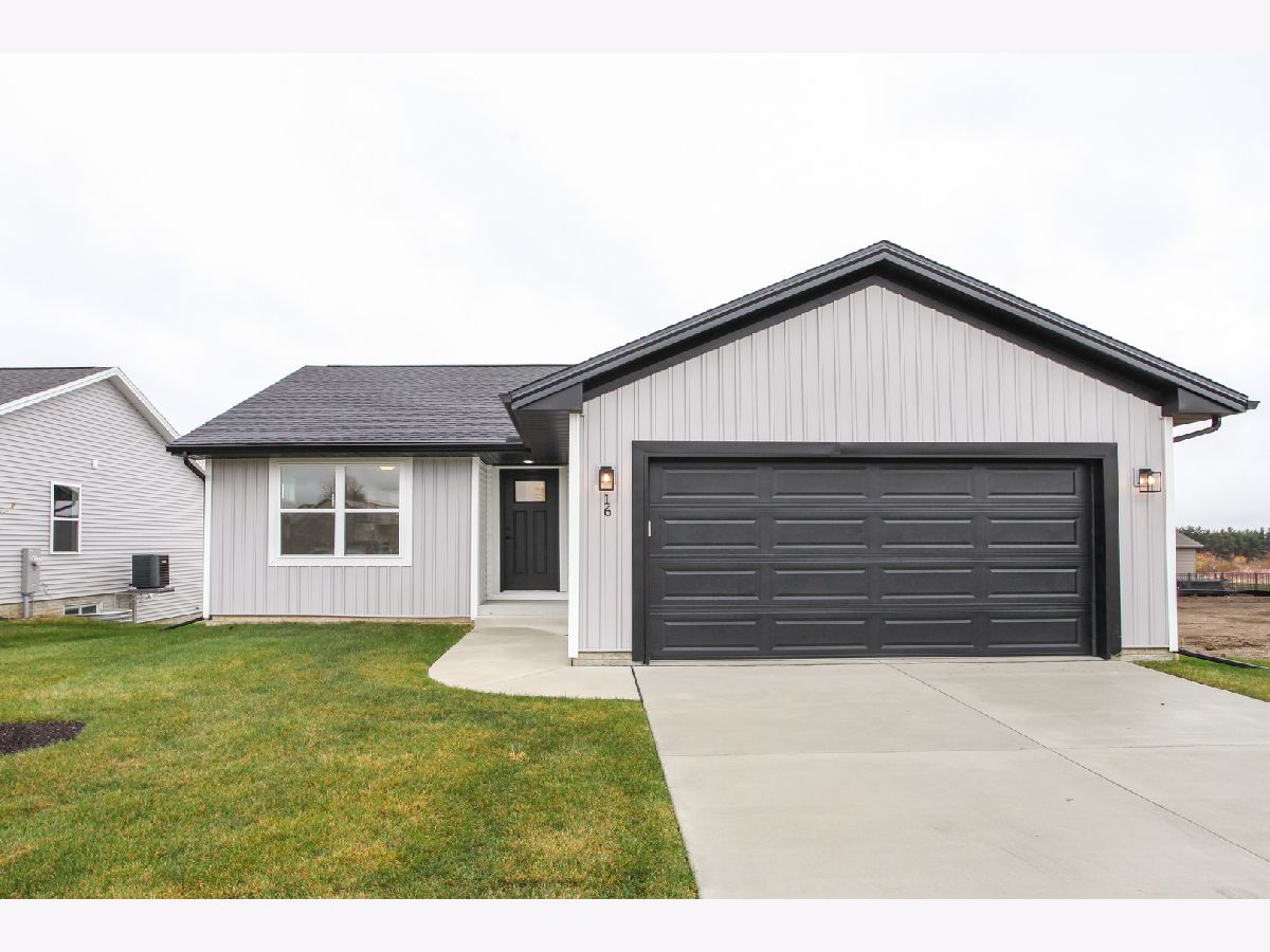 Homes & Condos & Townhomes Sold Fox Creek Village Bloomington Illinois, 16 Misty
