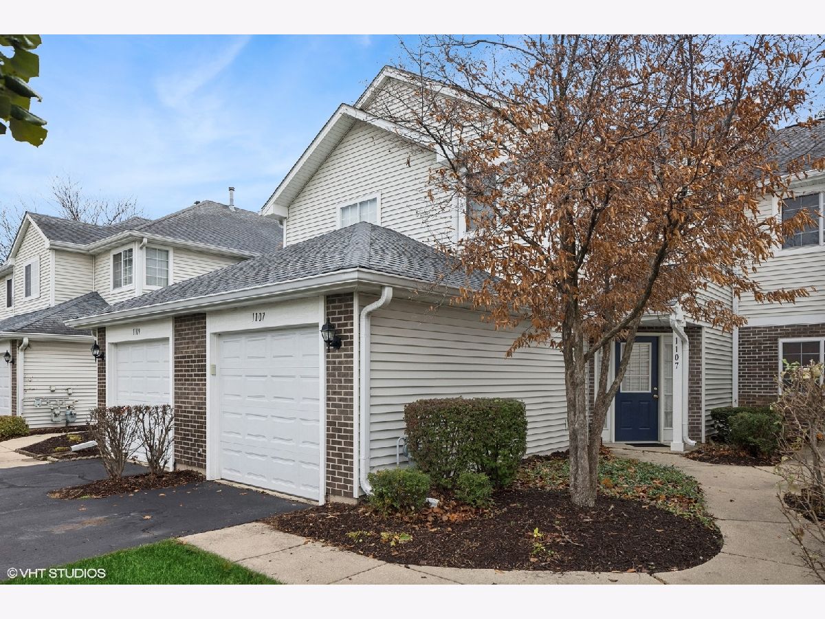 Townhomes & Condos Sold Cambria Lombard Illinois, 1107 Cambria