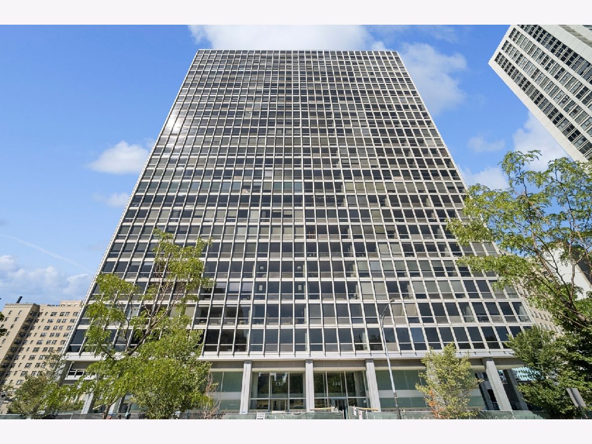 Condominiums Sold Commonwealth Plaza Chicago Illinois, 330 Diversey