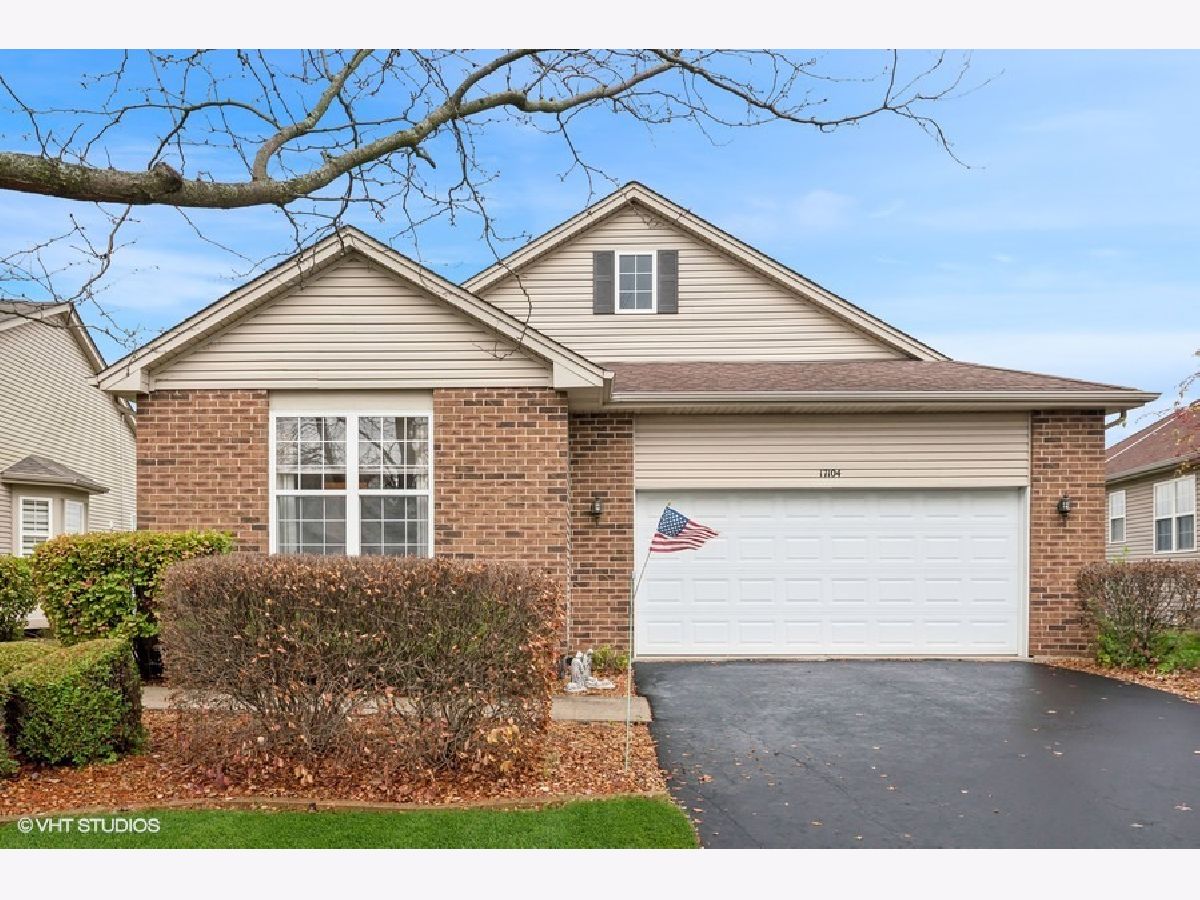 Homes & Townhomes & Condos Sold Lago Vista Lockport Illinois, 17104 Como
