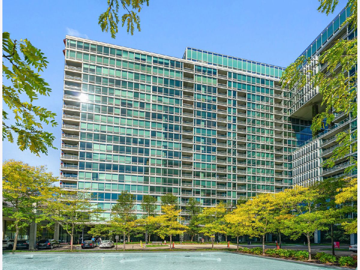 Condominiums Sold Optima Old Orchard Woods Skokie Illinois, 9725 Woods