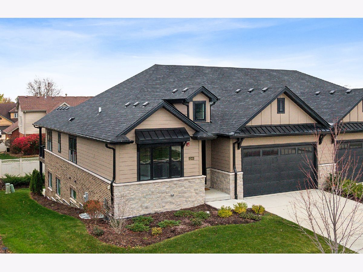 Condos & Townhomes Sold Villas Of Clover Ridge Lockport Illinois, 1344 Lacoma