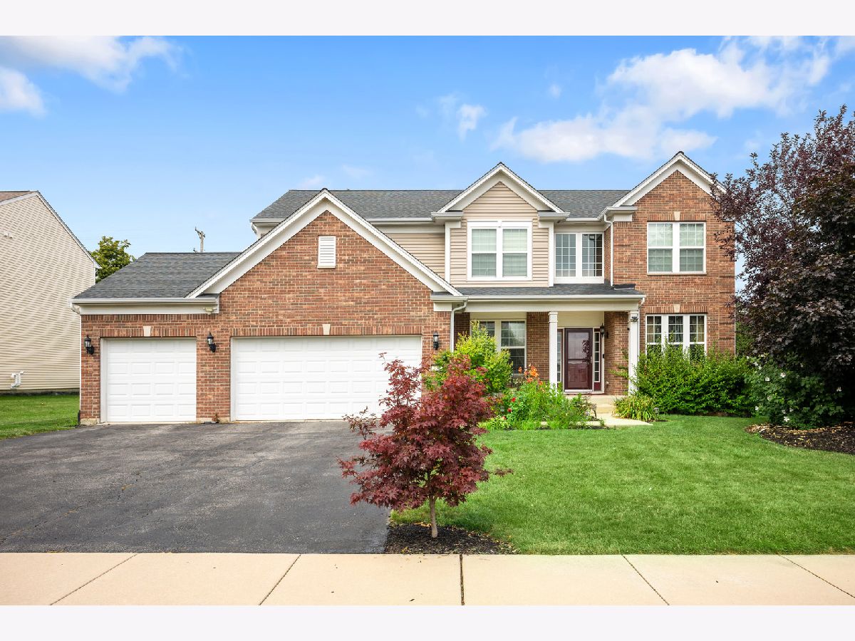 Townhomes & Homes Rented Prescott Mill Oswego Illinois, 155 Chapin