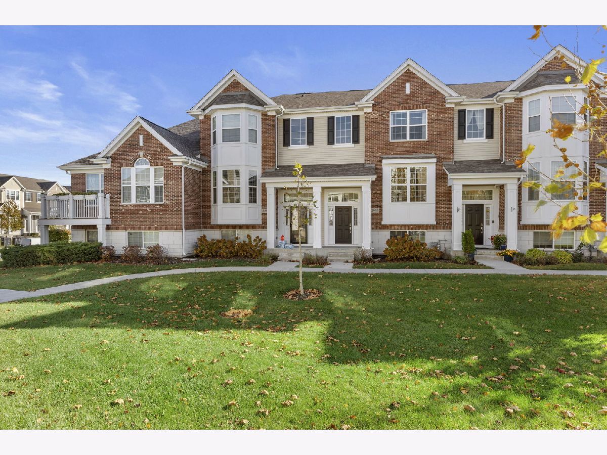 Townhomes Rented Emerson Park Naperville Illinois, 2955 Madison