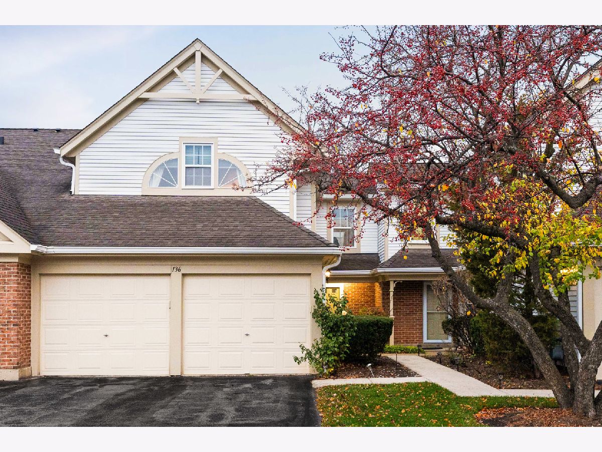 Townhomes & Condos Sold Towne Place Schaumburg Illinois, 136 White Branch