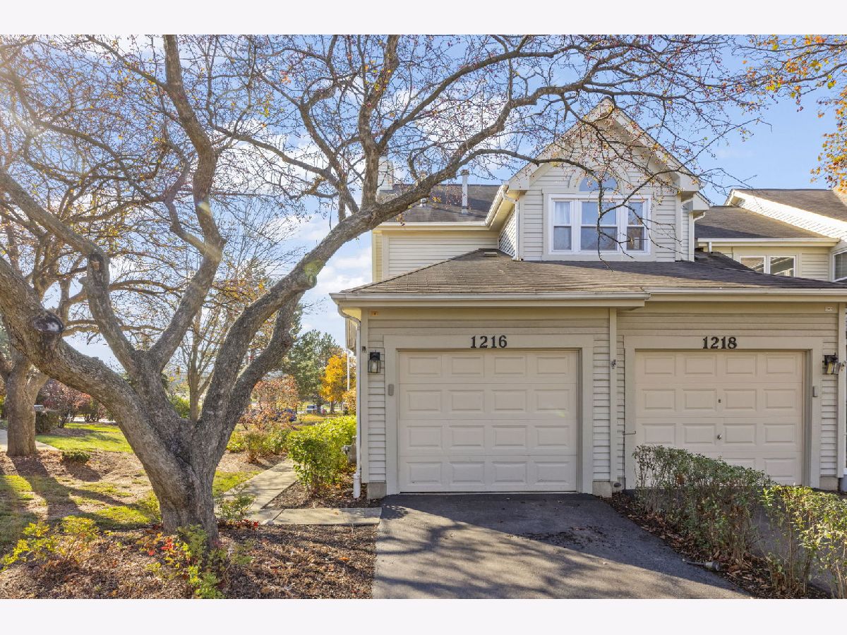 Townhomes & Condos Sold Villas Of The Fields Naperville Illinois, 1216 Tennyson