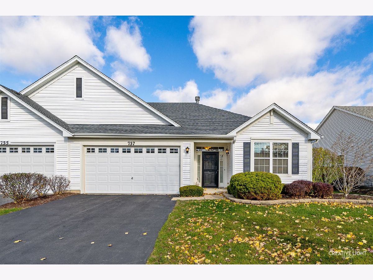 Homes & Condos & Townhomes Sold Steeplechase Oswego Illinois, 757 Bellevue