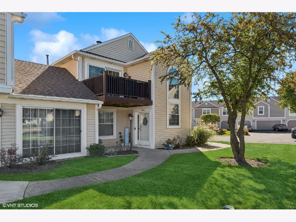 Townhomes & Condos Sold Le Parc Buffalo Grove Illinois, 300 Le Parc