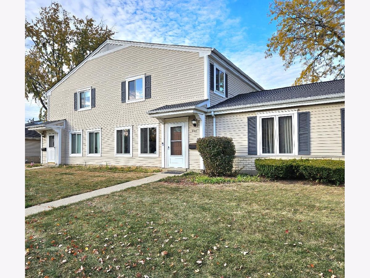 Townhomes & Condos Sold Quincy Park Prospect Heights Illinois, 628 Old Willow