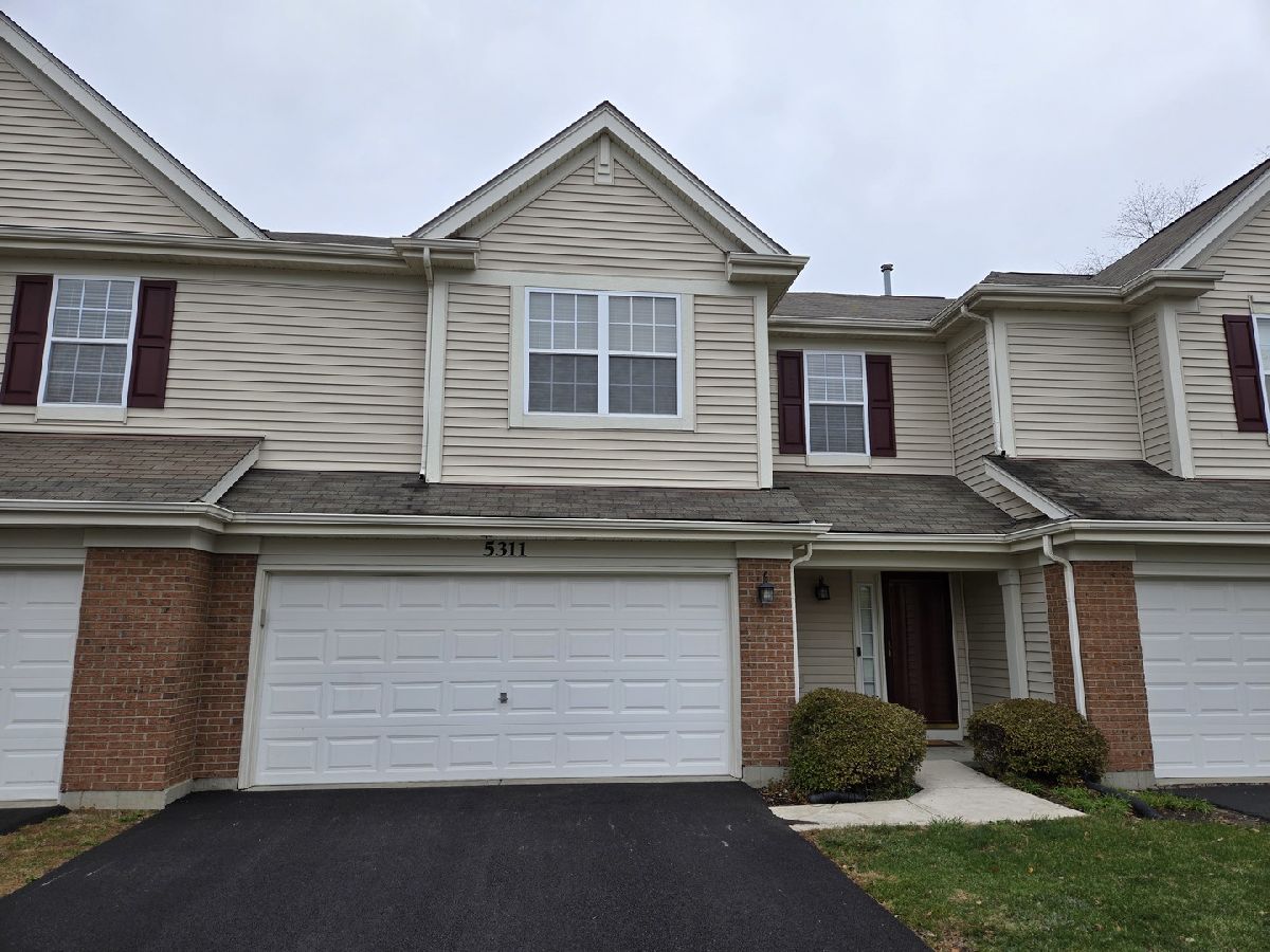 Townhomes & Condos Rented Coventry Lake In The Hills Illinois, 5311 Wildspring