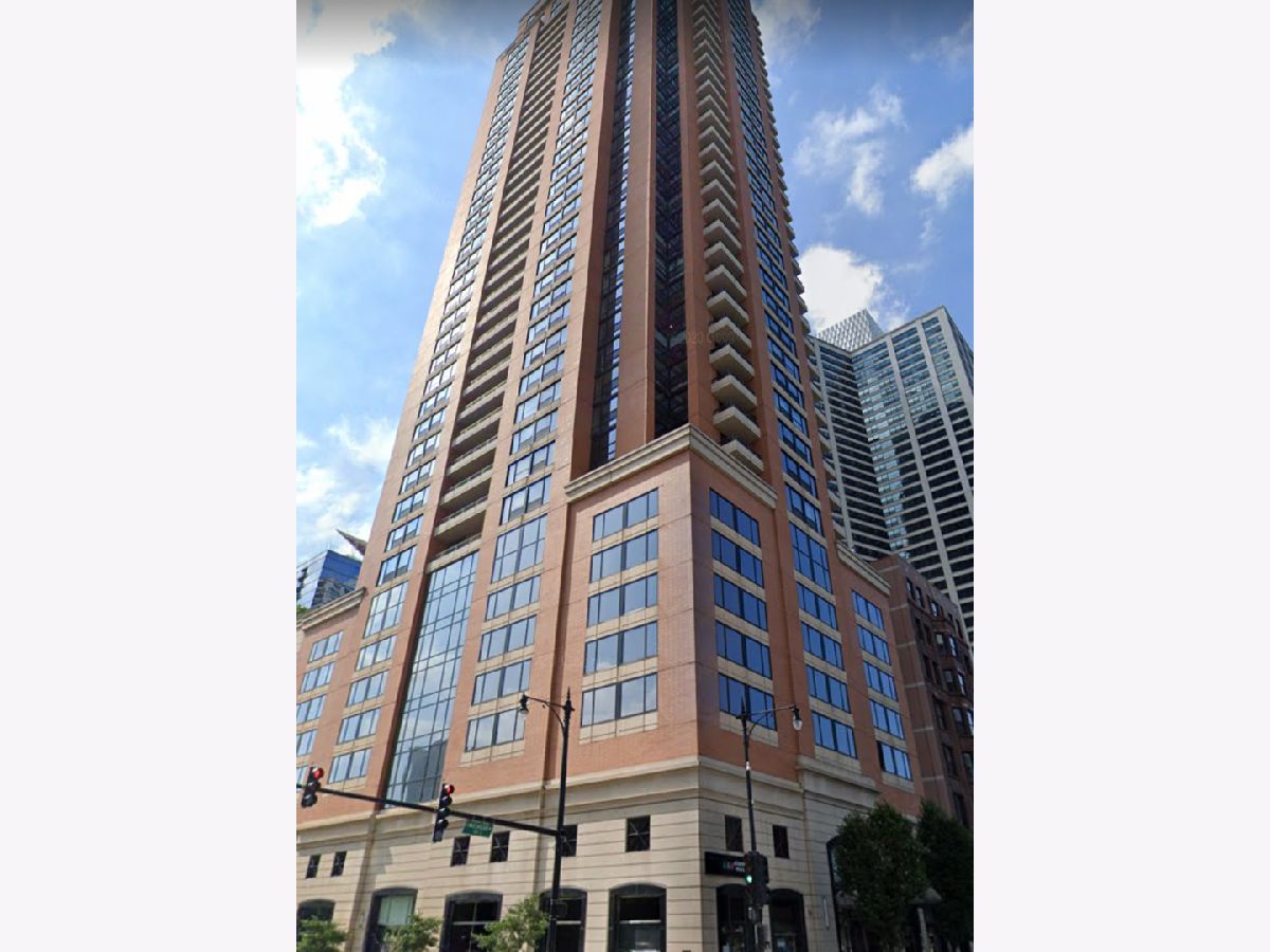 Condominiums Rented The Columbian Chicago Illinois, 1160 Michigan