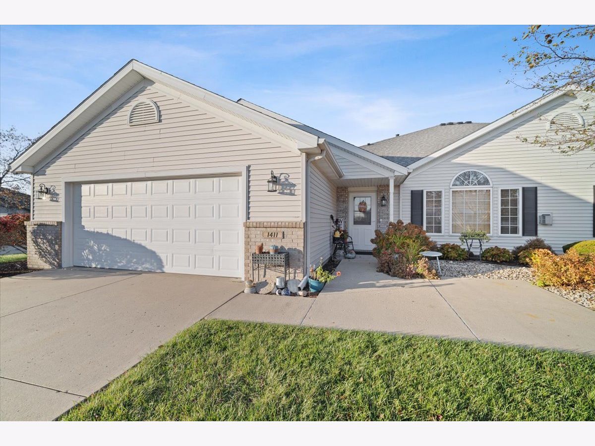Condos & Townhomes Sold Crosswinds Bloomington Illinois, 1411 Inglewood