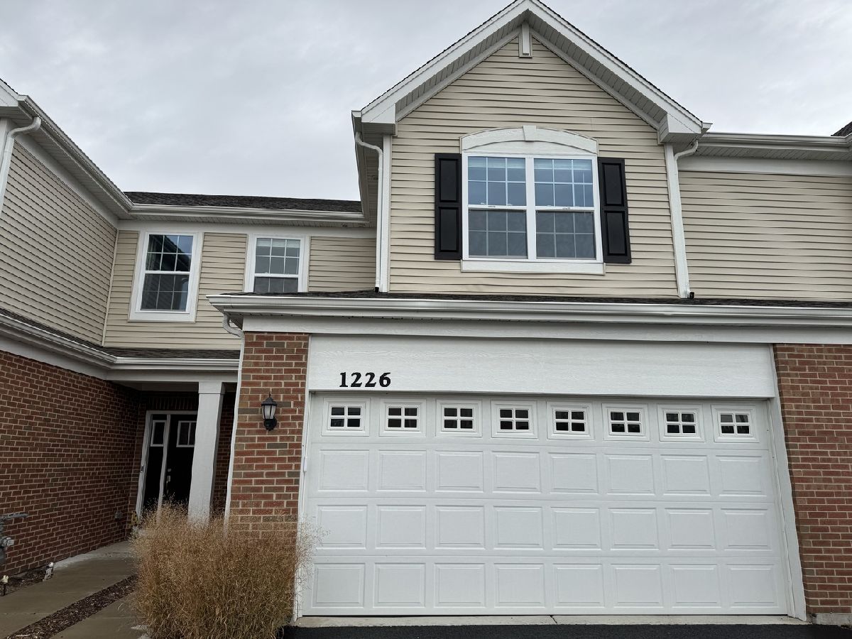 Homes & Townhomes & Condos Sold Legend Lakes Mchenry Illinois, 1226 Draper