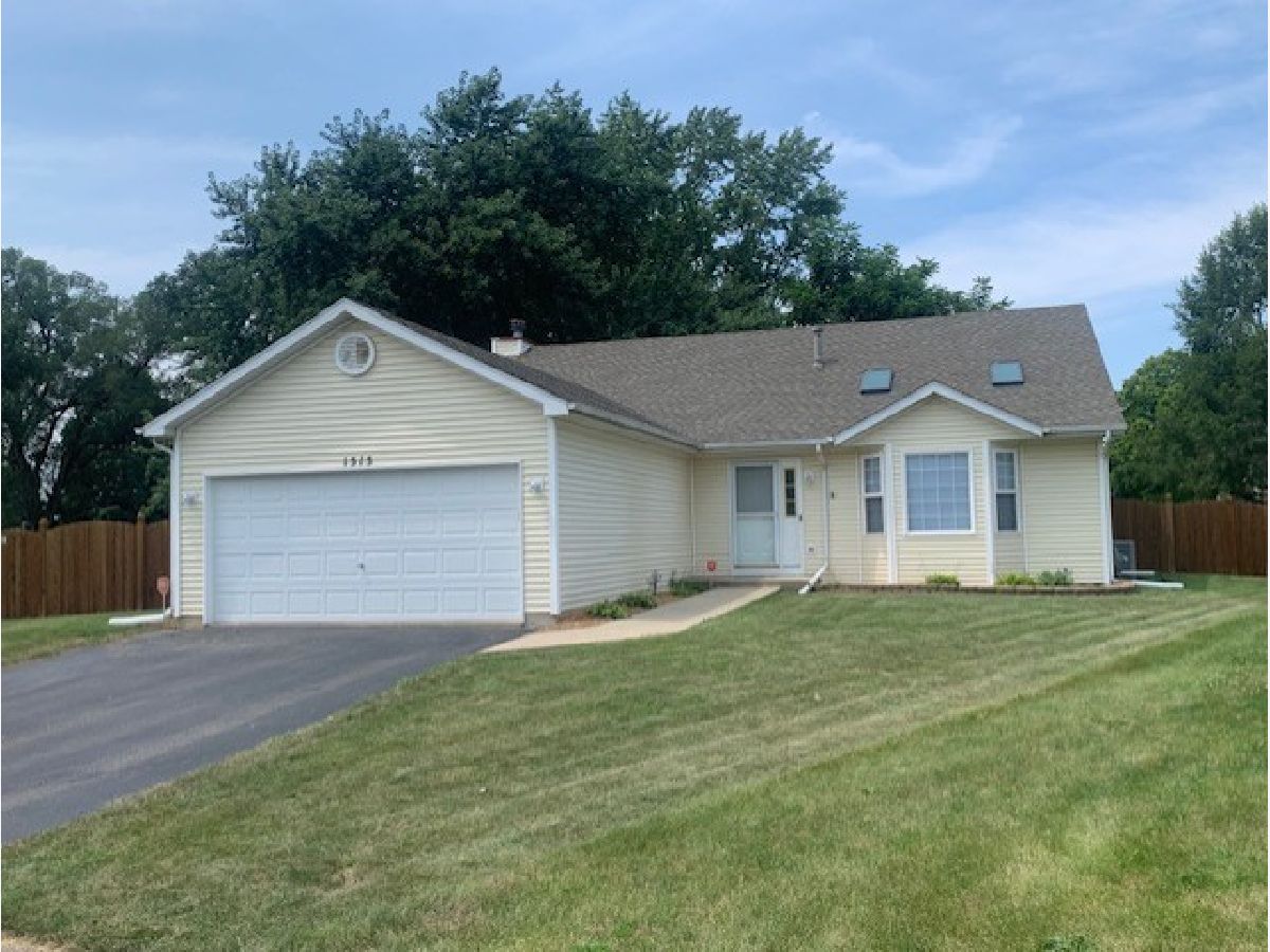 Homes Sold Sunset Ridge South Plainfield Illinois, 1515 Thornwood