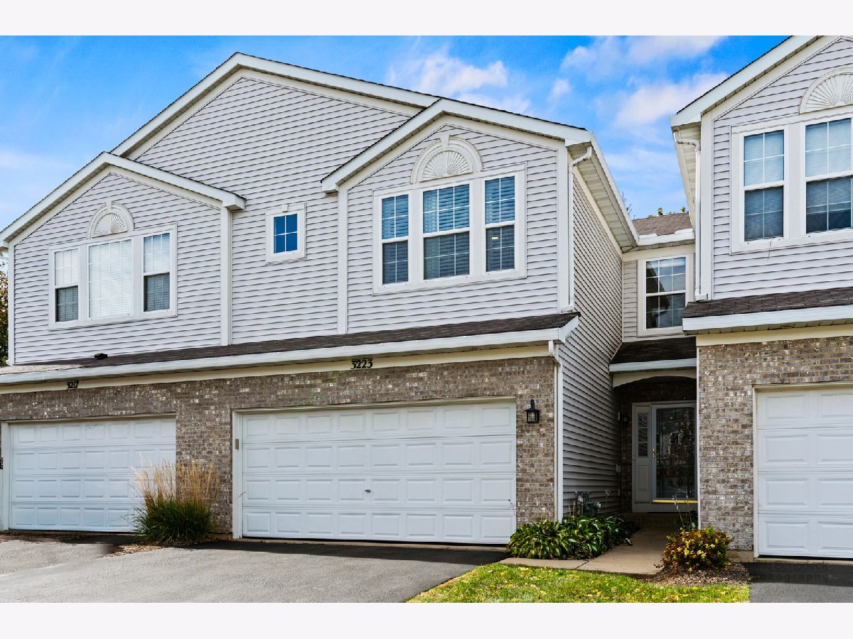 Townhomes & Condos Sold Princeton Crossing Lake In The Hills Illinois, 3223 Harvard