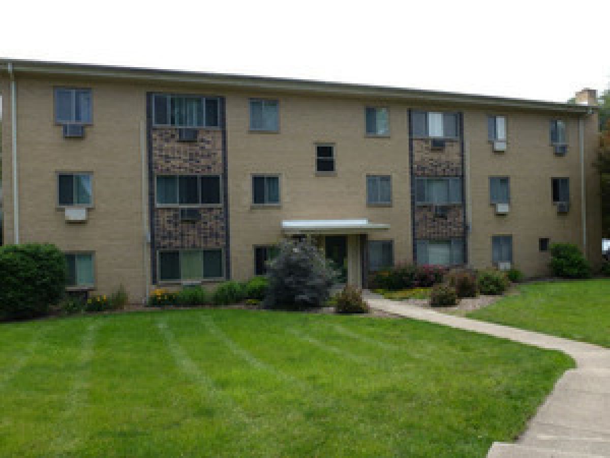  Rented West Dundee Illinois, 705 Strom