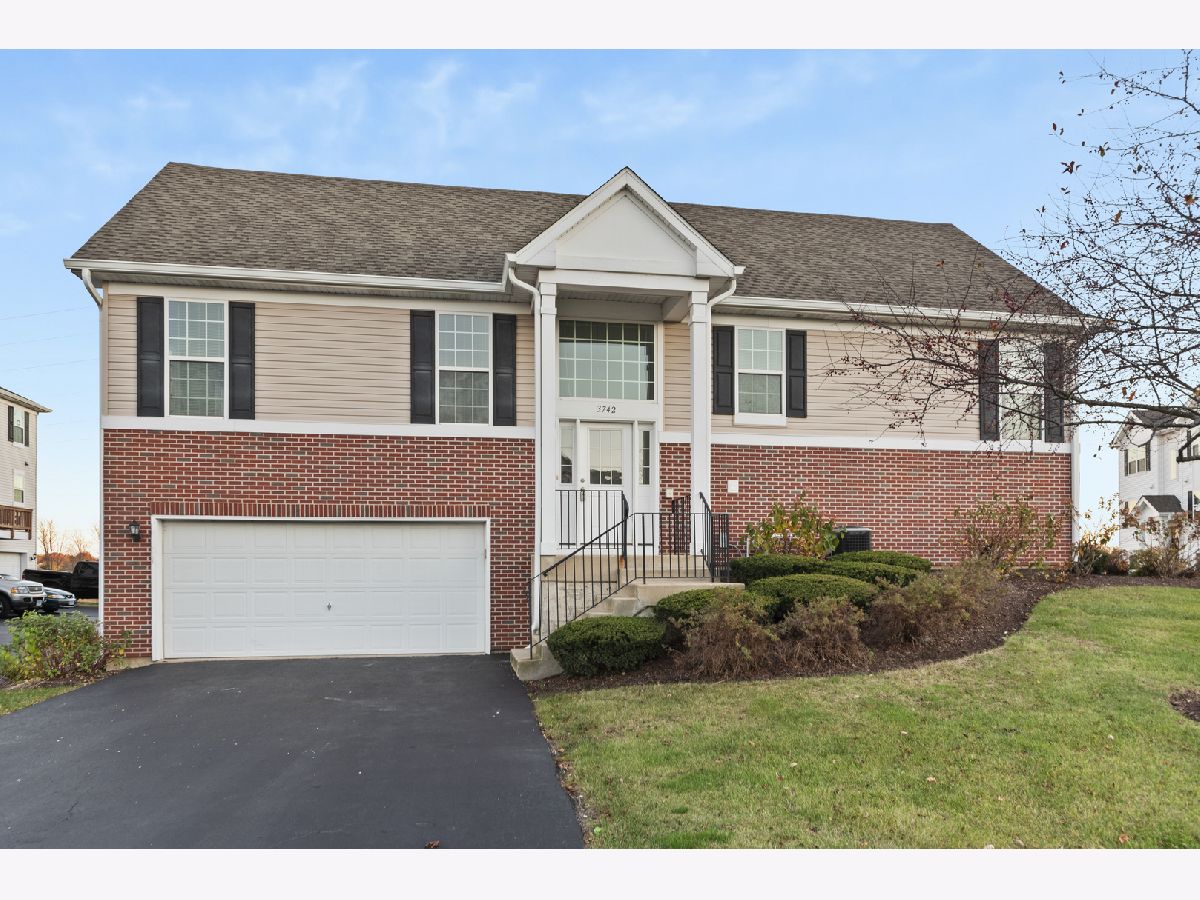 Townhomes Sold Mill Crossing At Grande Reserve Yorkville Illinois, 3742 Bailey