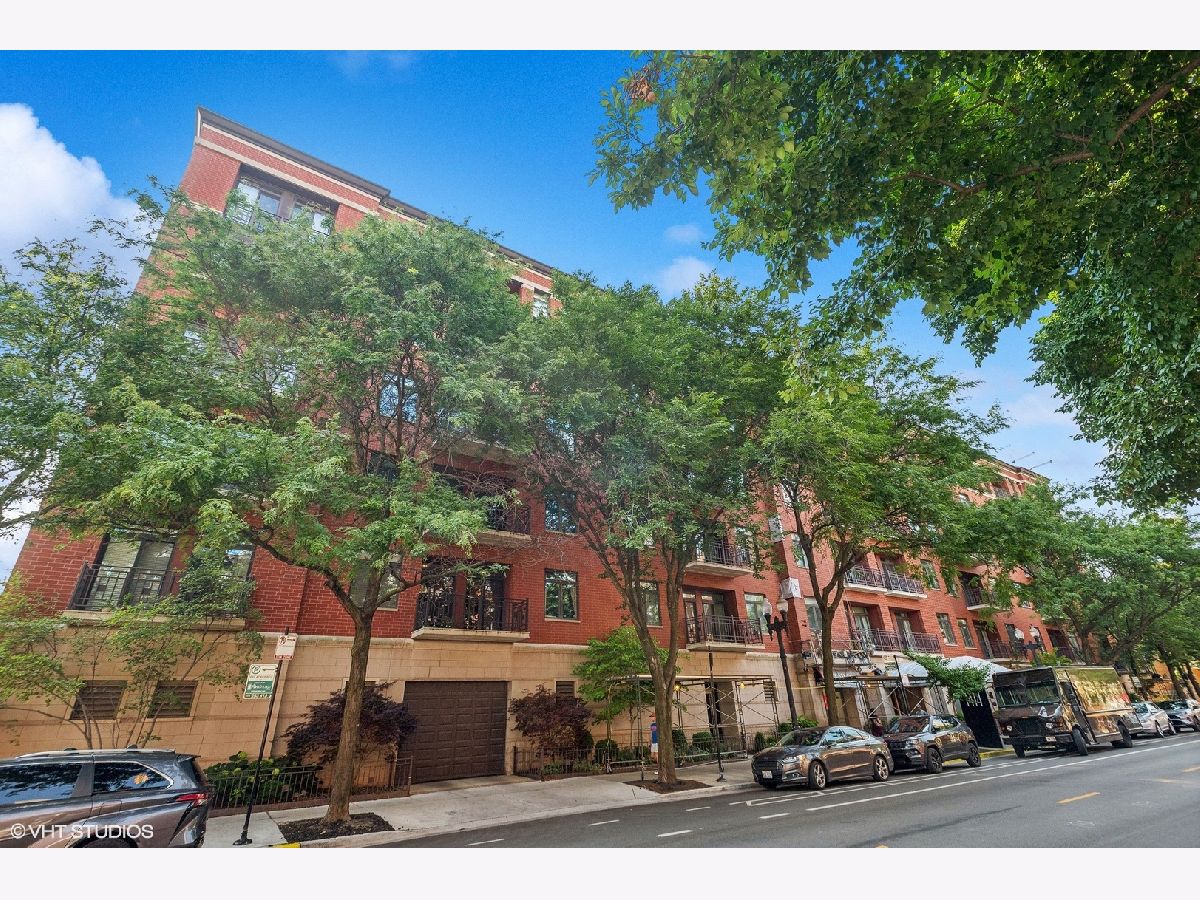 Condominiums & Homes Sold Old Town Chicago Illinois, 1414 Wells