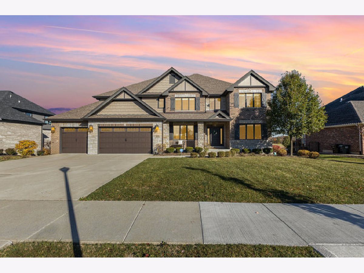 Homes Sold Sara Springs Frankfort Illinois, 11020 Riverside