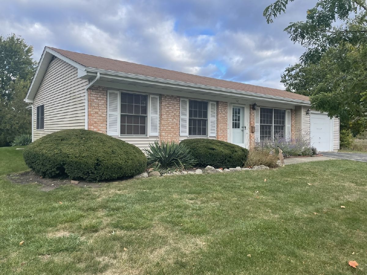 Homes Rented Old Mill Grove Lake Zurich Illinois, 140 Meadowbrook