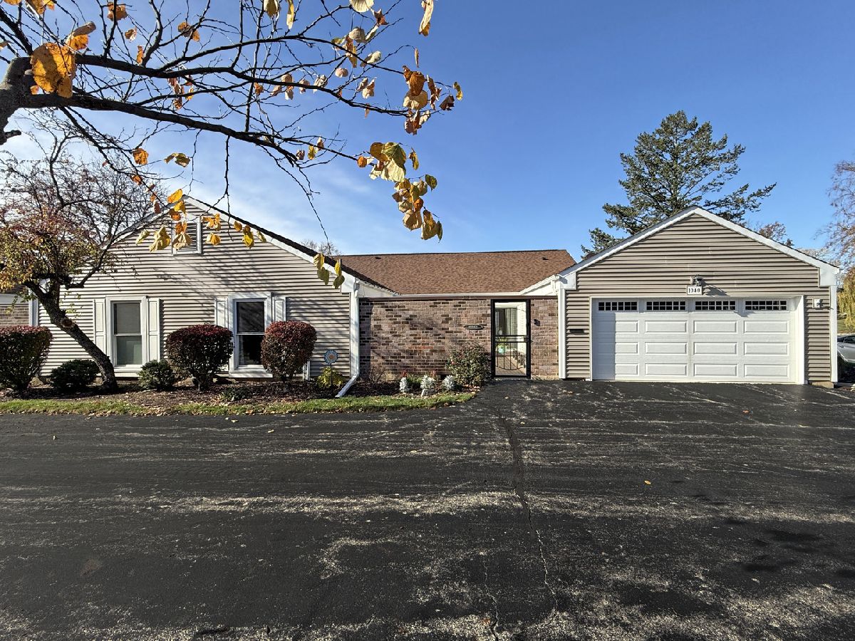 Townhomes Sold Dartmouth Village Wheaton Illinois, 1040 Dartmouth