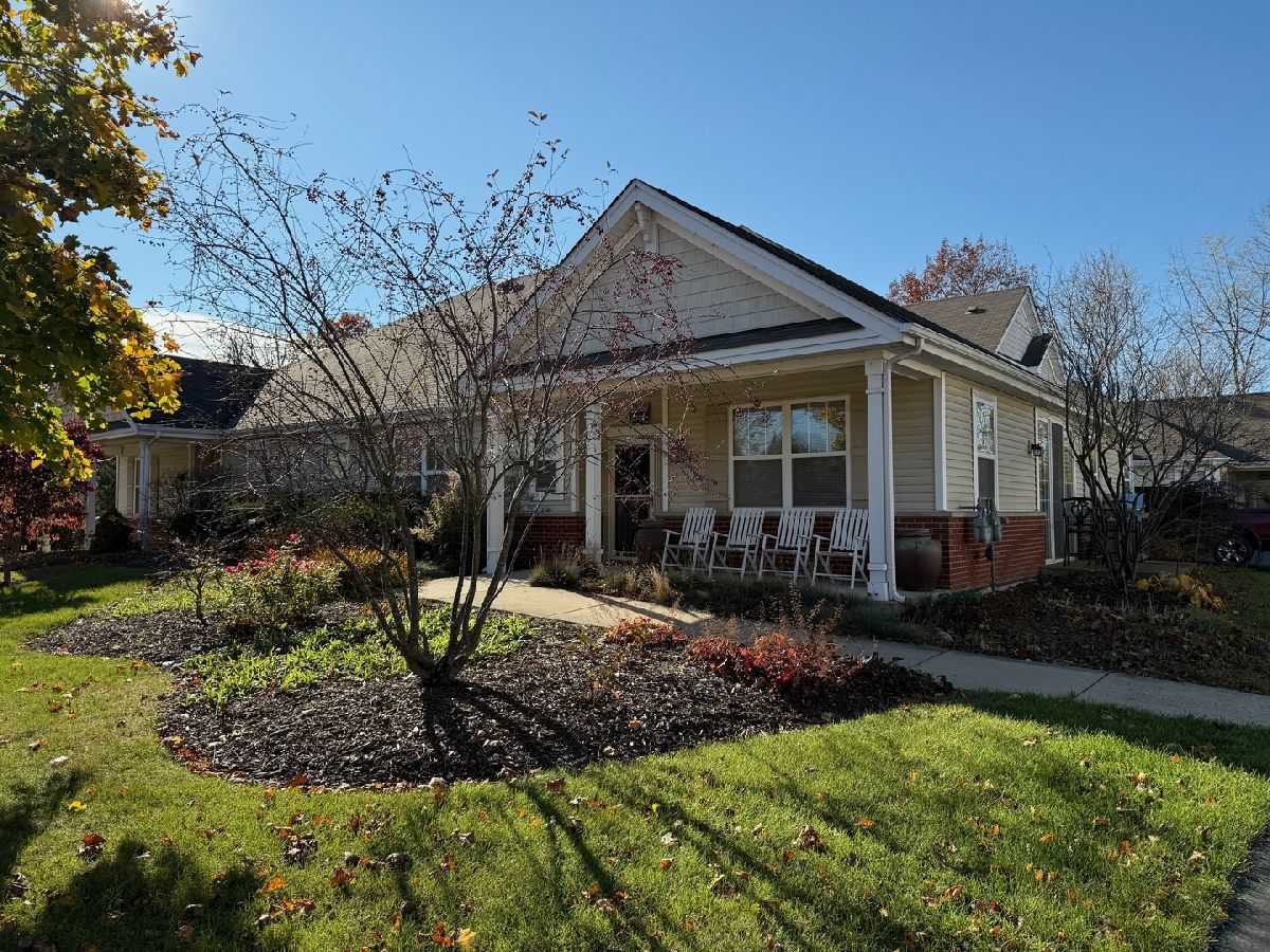 Townhomes Sold Traditions At Glen Flora Waukegan Illinois, 2552 Burnside