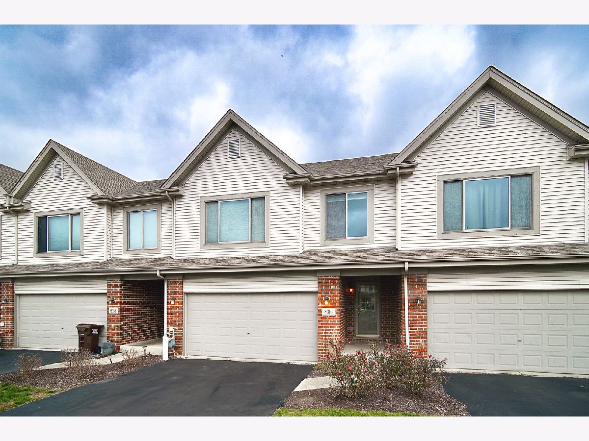 Townhomes & Condos Sold Hawthorne Lakes Frankfort Illinois, 8316 Chestnut