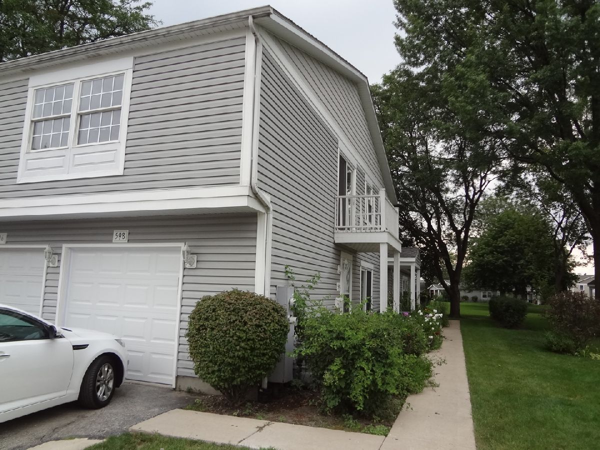 Townhomes & Condos Sold Cedar Run Wheeling Illinois, 598 Lotus