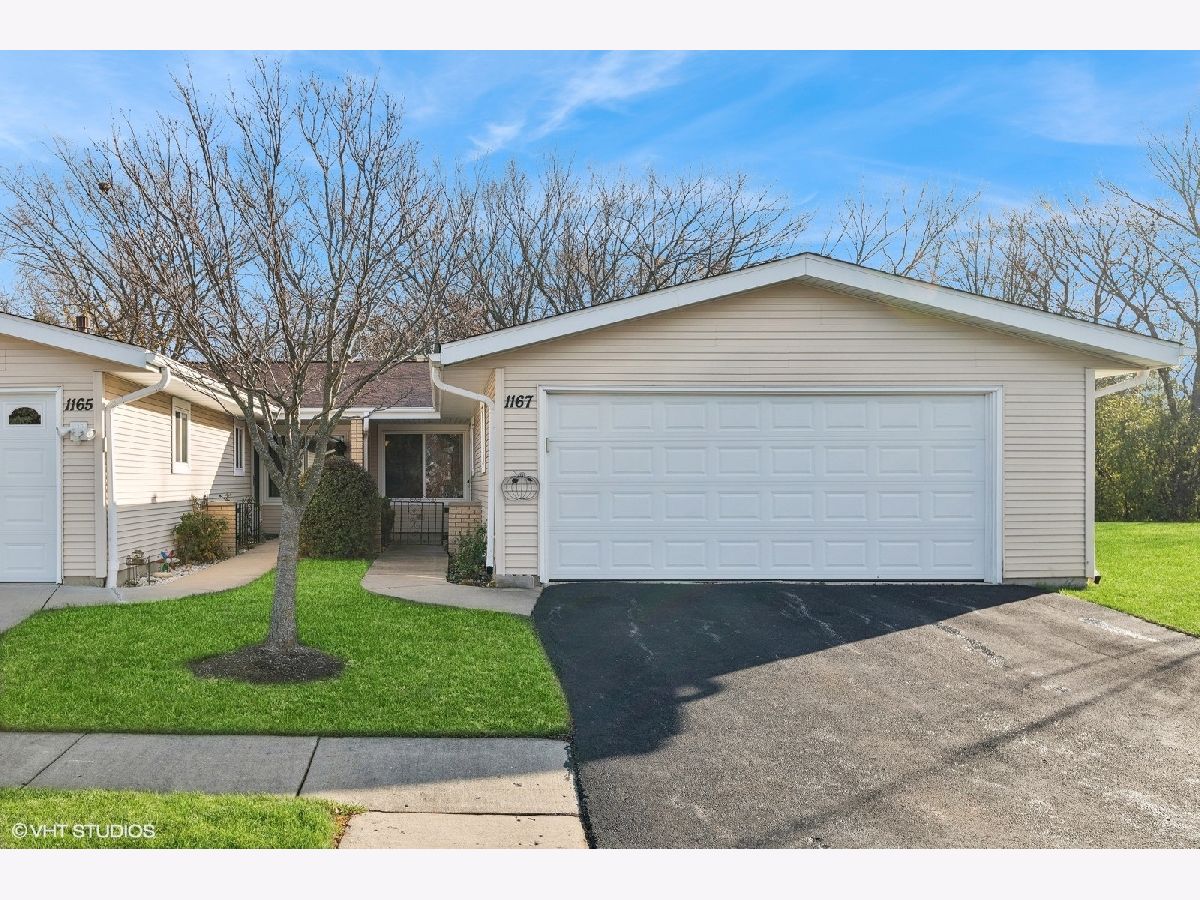 Townhomes & Condos & Homes Sold Weathersfield South Schaumburg Illinois, 1167 Foxboro
