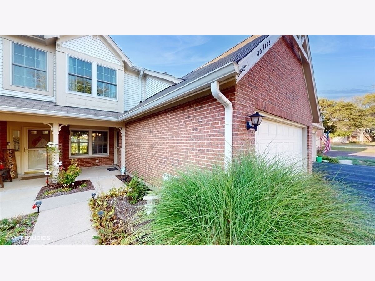 Townhomes & Condos Sold Maple Hill Warrenville Illinois, 30W102 Fairfax
