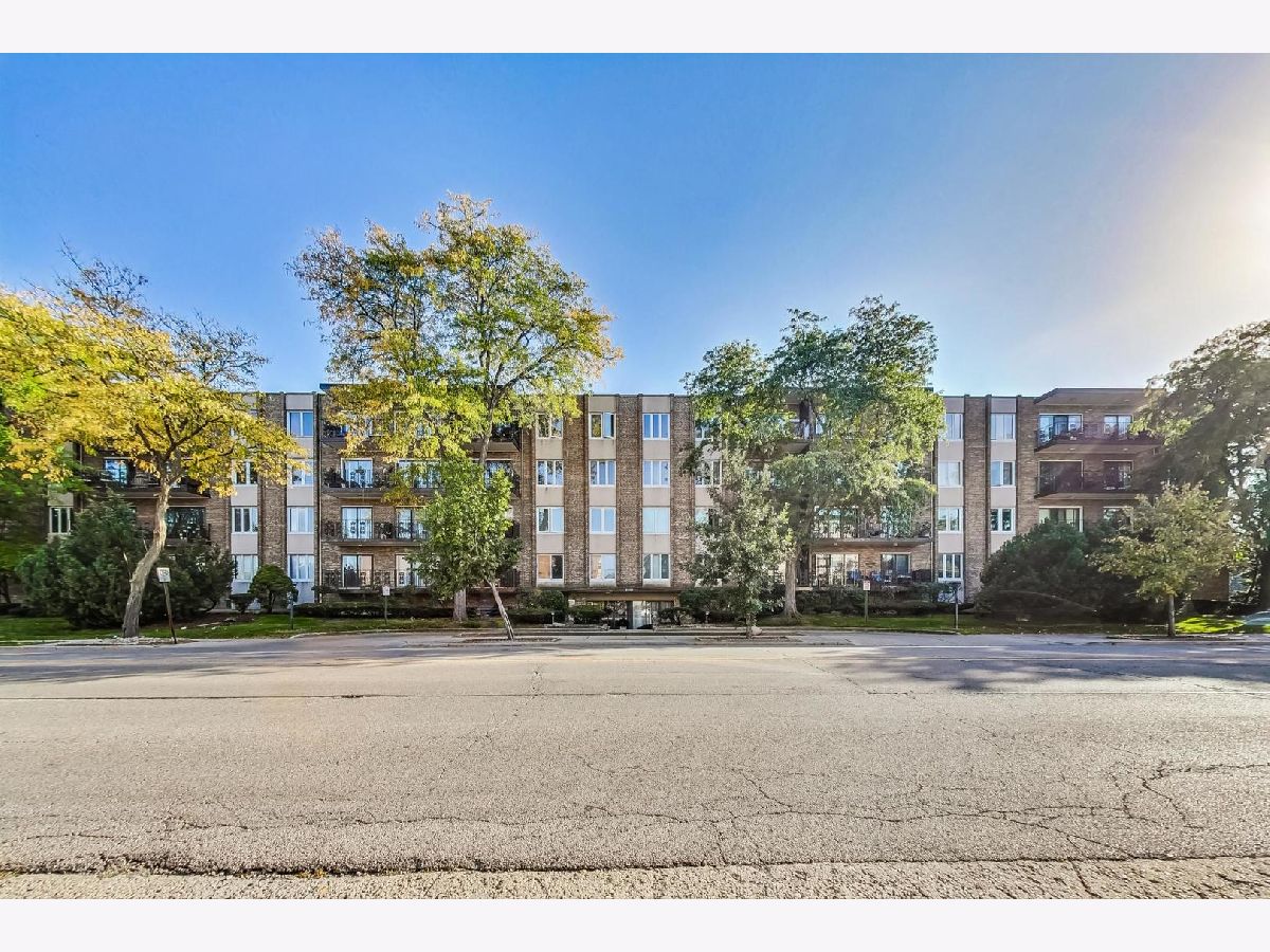 Condominiums Sold Lincoln Terrace Morton Grove Illinois, 5501 Lincoln