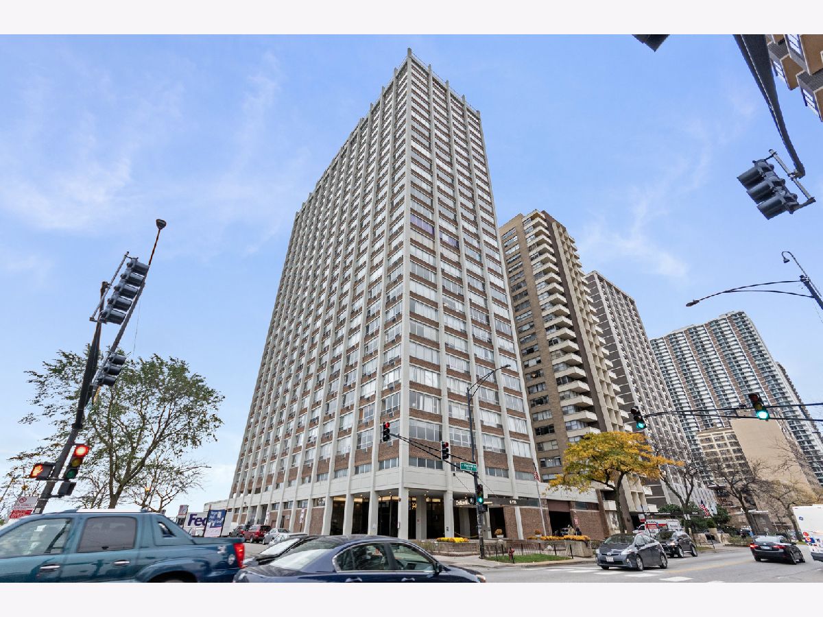 Condominiums Sold Granville Beach Chicago Illinois, 6171 Sheridan