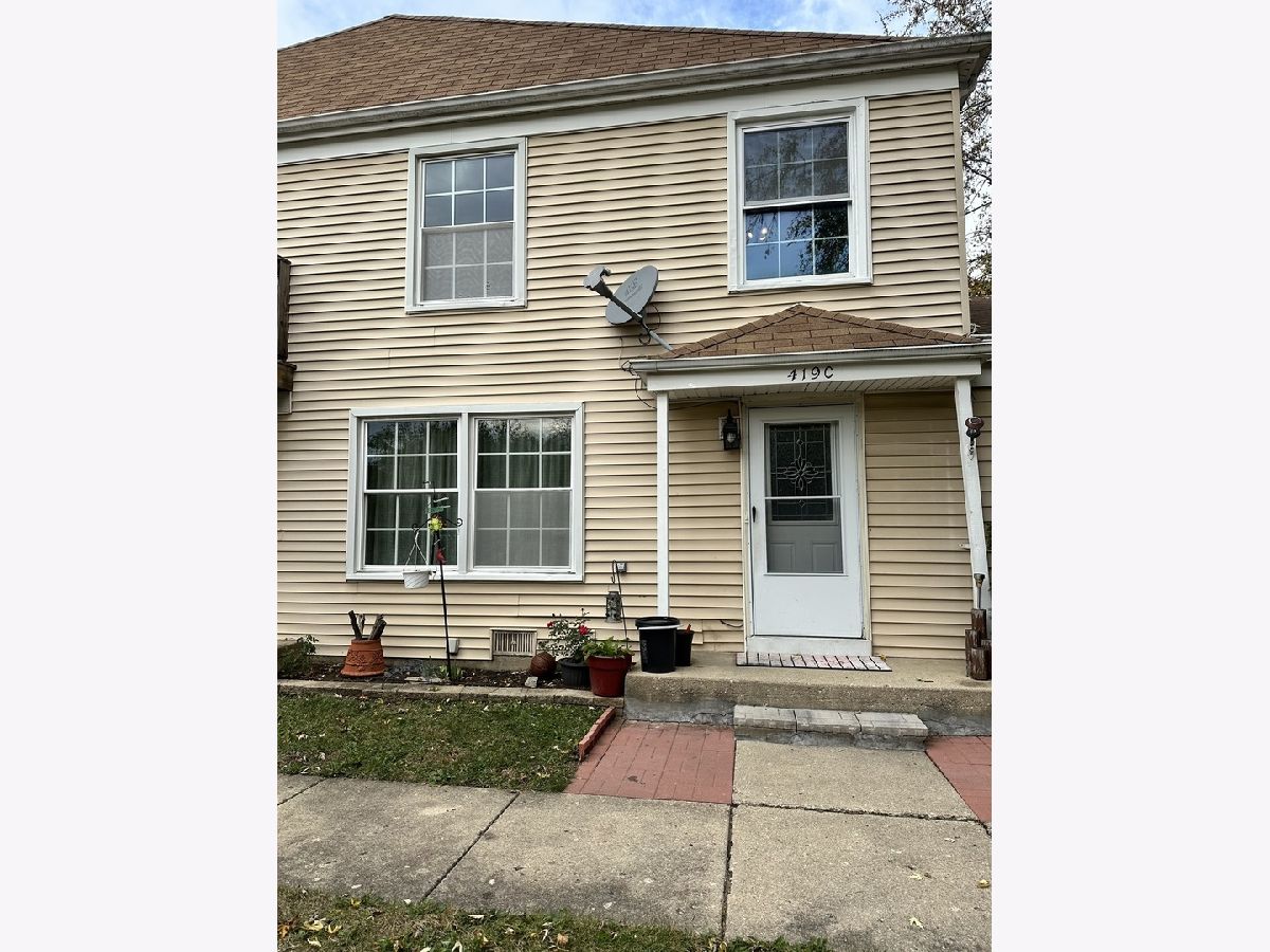 Townhomes & Condos Sold Cambria Glendale Heights Illinois, 419 Sidney