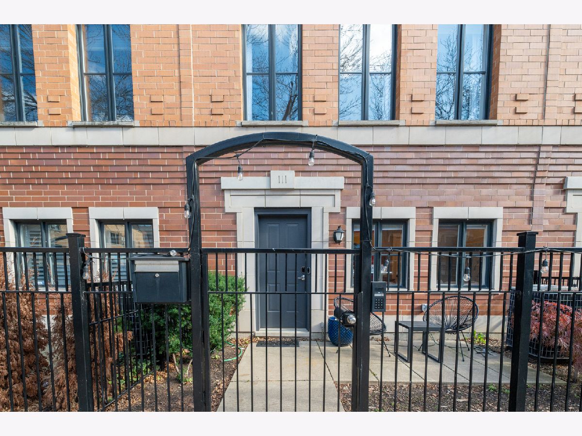 Townhomes Sold Chelsea Townhomes Chicago Illinois, 111 Racine