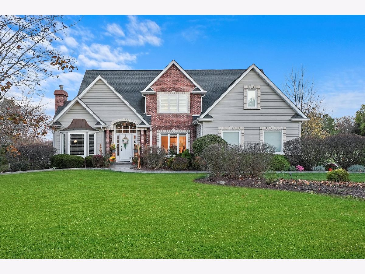 Homes Sold Three Lakes St Charles Illinois, 7N065 Littlehip