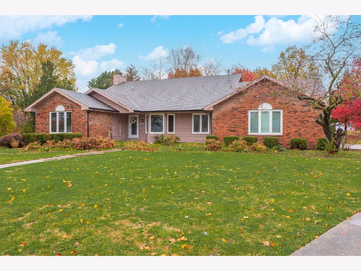 Homes & Condos & Townhomes Sold Ironwood Normal Illinois, 1106 Asbury Farms Cc