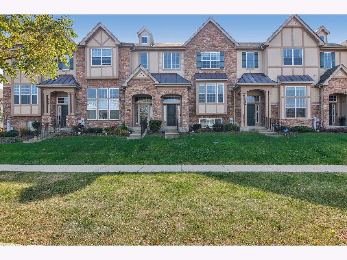 Townhomes & Homes Sold Easton Park Carol Stream Illinois, 264 Bennett