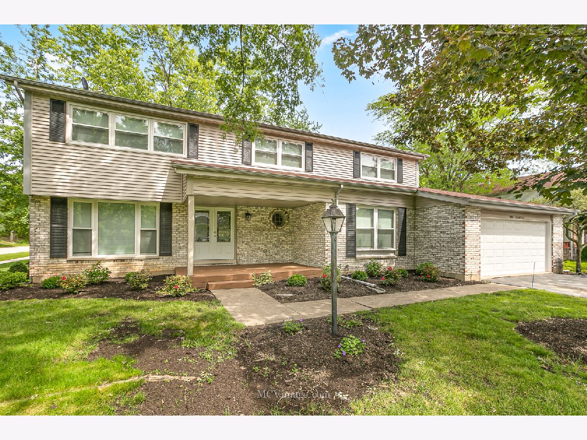 Homes Sold Chippendale Barrington Illinois, 992 Hampton Park