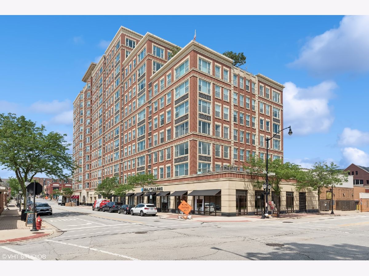 Condominiums Sold Arlington Town Square Arlington Heights Illinois, 77 Evergreen