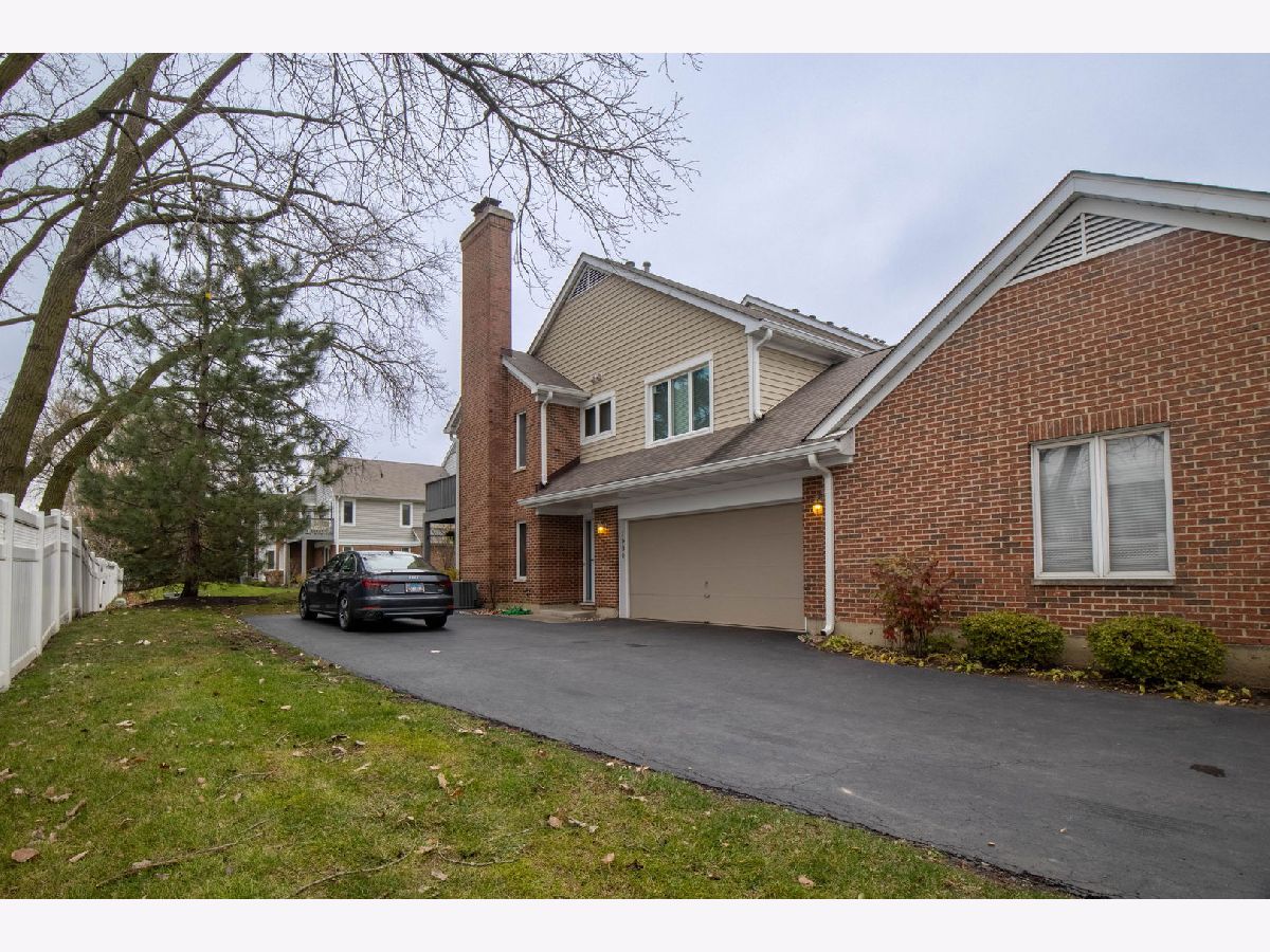 Townhomes & Condos & Homes Sold Arlington On The Ponds Arlington Heights Illinois, 1532 Kendal