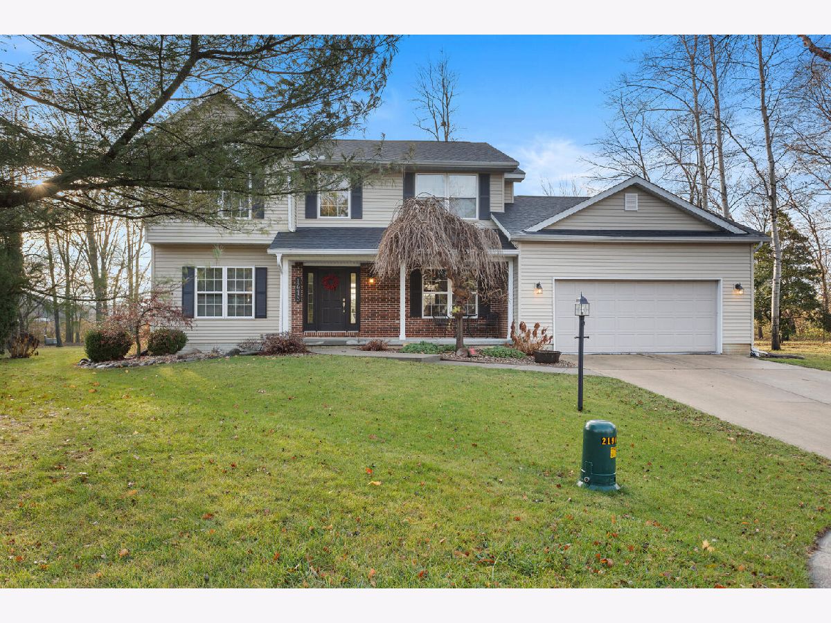 Condominiums & Homes Sold Eagle Ridge Urbana Illinois, 1613 Beckman